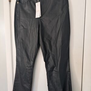 Lilly Pulitzer Liza Black Coated Crop Flare Jean 28"